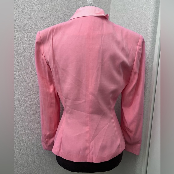 Ivana Vintage Pink Blazer Size 8 one button needs to be repaired - Picture 8 of 8